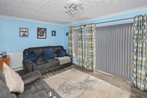 3 bedroom semi-detached house for sale, Lingwell Court, Middleton, Leeds