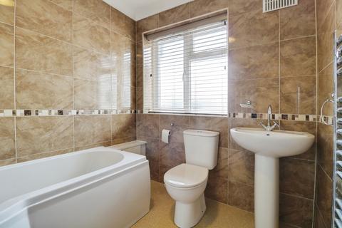 undefined, Hullbridge Road, Rayleigh, SS6