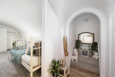 1 bedroom flat for sale, Bruce Grove, London