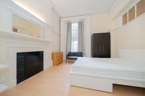 4 bedroom flat to rent, Gloucester Road, London SW7