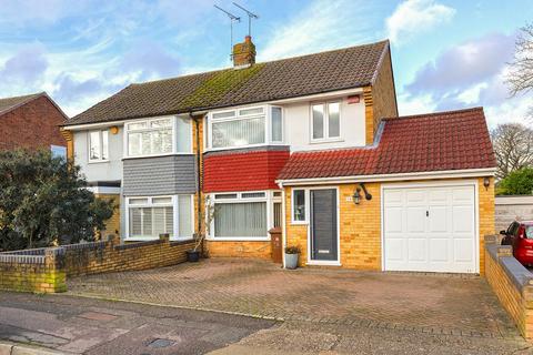 4 bedroom semi-detached house for sale, Lynton Drive, Chatham ME5