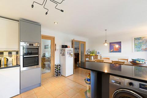 4 bedroom semi-detached house for sale, Lynton Drive, Chatham ME5