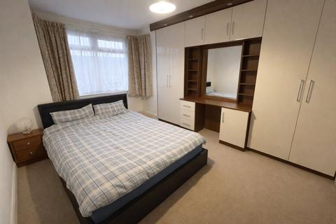 undefined, Harlington Road West, Greater London TW14
