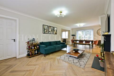 4 bedroom detached house for sale, Church Road, Potters Bar, EN6