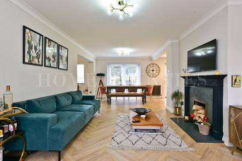 4 bedroom detached house for sale, Church Road, Potters Bar, EN6