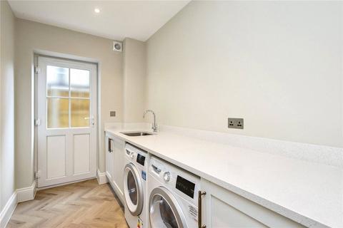 3 bedroom townhouse for sale, Hersham Road, Walton-On-Thames, KT12