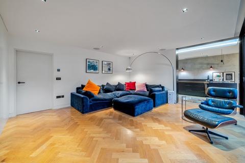 4 bedroom terraced house for sale, Savoy Mews, Clapham, London, SW9