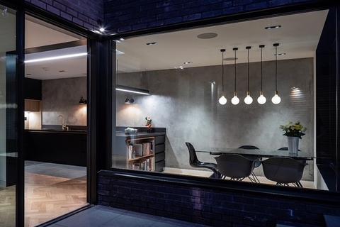 4 bedroom terraced house for sale, Savoy Mews, Clapham, London, SW9