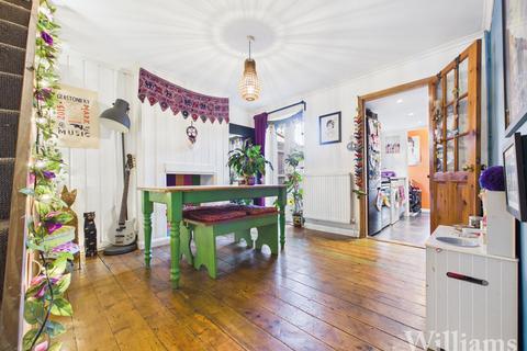 2 bedroom terraced house for sale, Albert Street, Aylesbury HP20