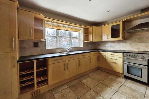 4 bedroom detached house for sale, Meadow View