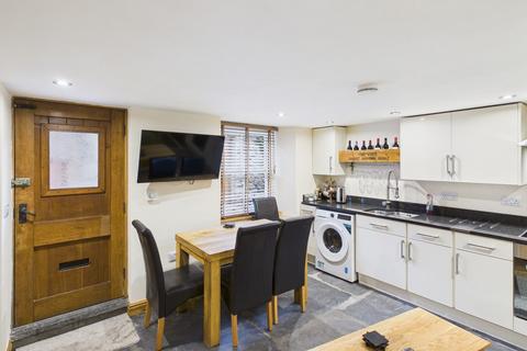 2 bedroom terraced house for sale, 2 Oakside Yard, Oak Street, Windermere, LA23 1FA