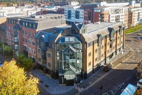1 bedroom apartment to rent, Cammberley