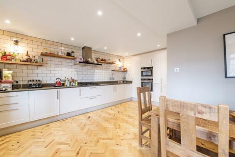 2 bedroom flat for sale, Baker Street, Marylebone, London, NW1