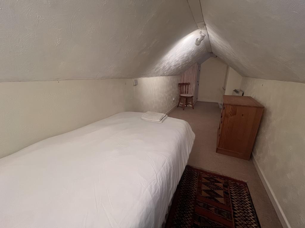 Loft Room / Bedroom 2