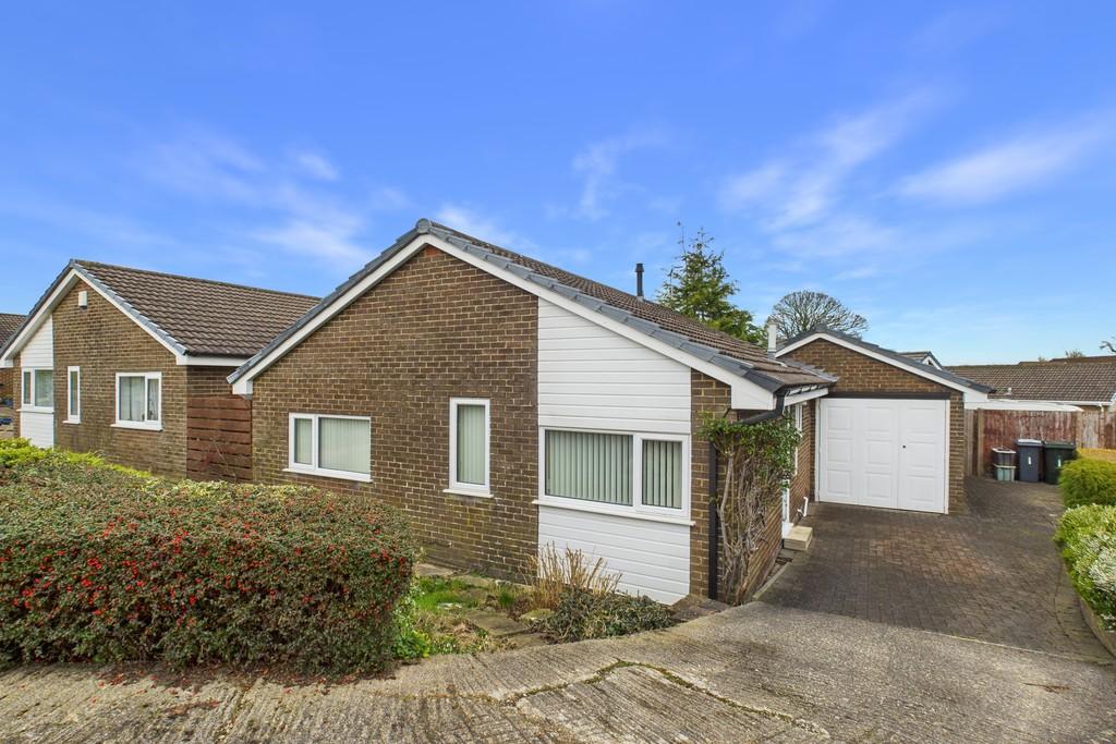 1 Hindburn Close