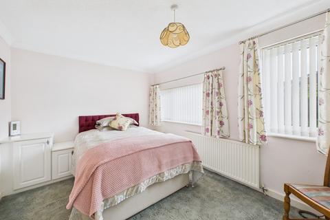 3 bedroom detached bungalow for sale, 1 Hindburn Close, Carnforth, LA5 9XW