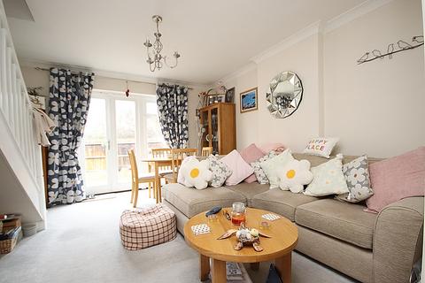 undefined, Holders Close, Billingshurst