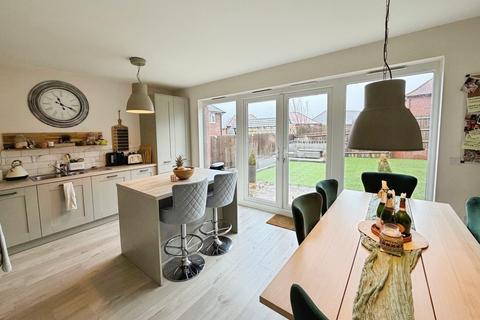 3 bedroom detached house for sale, Osprey Road, Warminster