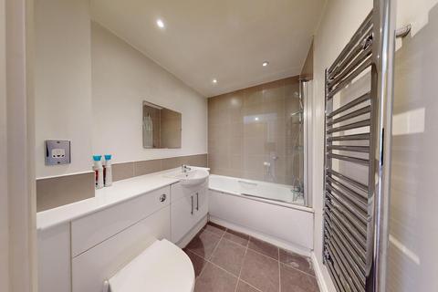 1 bedroom apartment to rent, Viridian Apartments, Battersea Park Road, London, SW8 4DB
