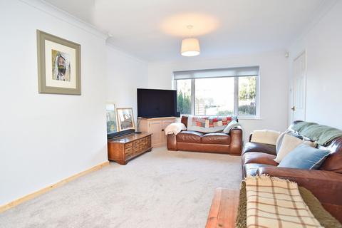 4 bedroom semi-detached house for sale, Maple Close, Harrogate, HG2