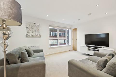 undefined, Hatters Lane, Edinburgh, EH7