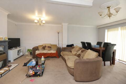 3 bedroom terraced house for sale, Udall Gardens, Romford, RM5