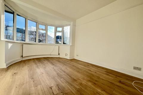 3 bedroom terraced house to rent, Capthorne Avenue, Harrow HA2
