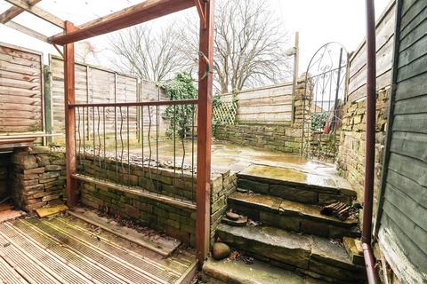 3 bedroom terraced house for sale, Charles Street, Glossop SK13