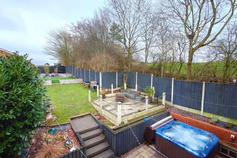4 bedroom detached house for sale, Silverstone Crescent, Packmoor, Stoke-on-Trent