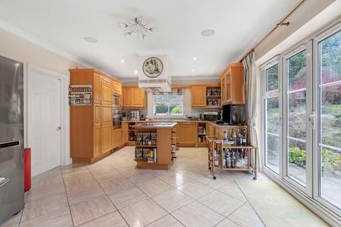4 bedroom detached house for sale, Brassey Hill, Oxted RH8