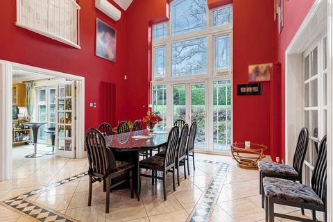 4 bedroom detached house for sale, Brassey Hill, Oxted RH8