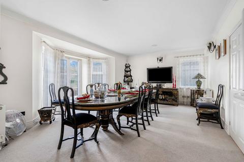4 bedroom detached house for sale, Brassey Hill, Oxted RH8