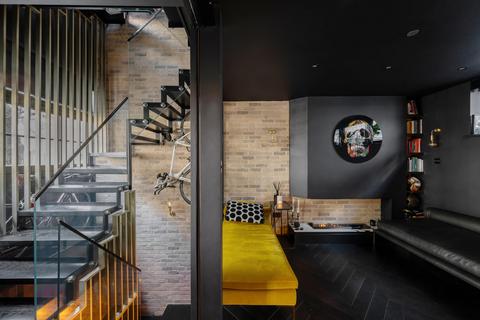 3 bedroom terraced house for sale, Chilworth Mews, London W2.