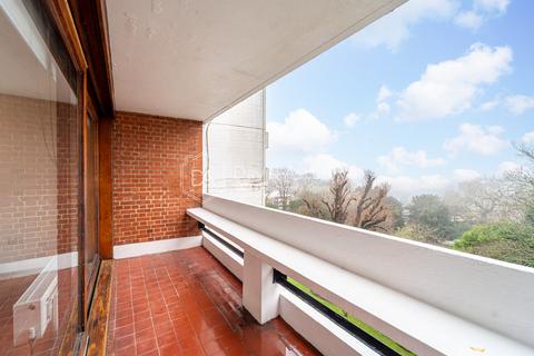 2 bedroom apartment to rent, Southwood Lawn Road, Highgate, London