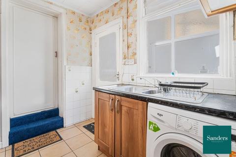 3 bedroom property for sale, Lancaster Road, Edmonton N18