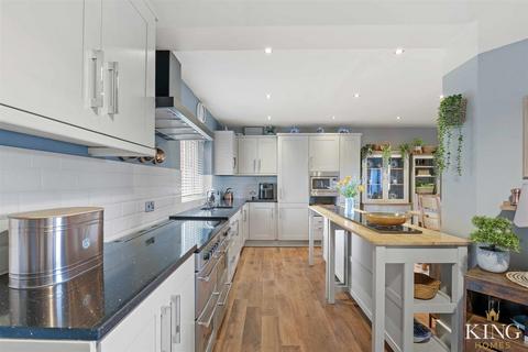 3 bedroom detached house for sale, Bretforton Road, Badsey, Evesham