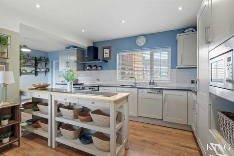 3 bedroom detached house for sale, Bretforton Road, Badsey, Evesham
