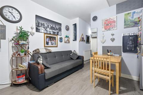 Chadwin Road, London E13