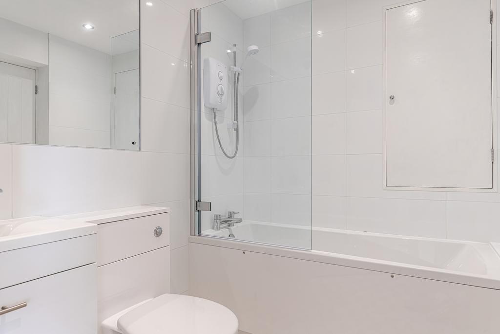 A10 - 13 South Town Dartmouth - 250617