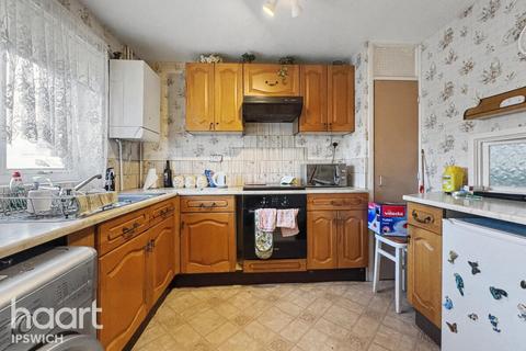 2 bedroom semi-detached house for sale, Wilmslow Drive, Ipswich