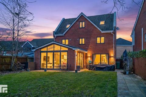 5 bedroom detached house for sale, Bassetts Field, Thornhill, Cardiff