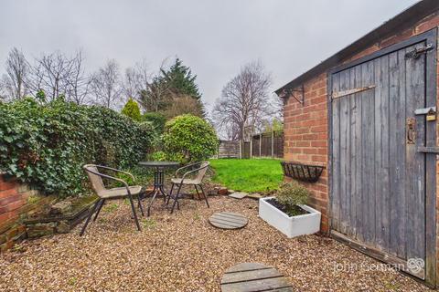 2 bedroom end of terrace house for sale, Burton Street, Tutbury