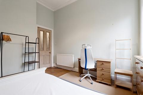 undefined, 1/2, 10 Hayburn Crescent, Hyndland, G11 5AX
