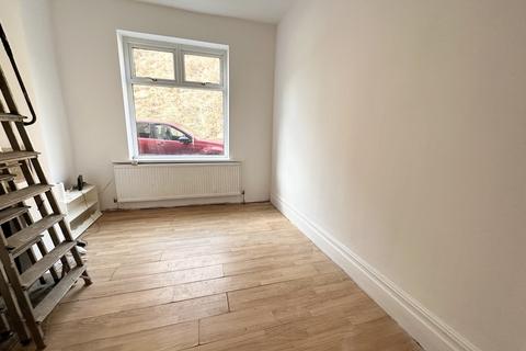 3 bedroom terraced house for sale, Bacup Road, Todmorden