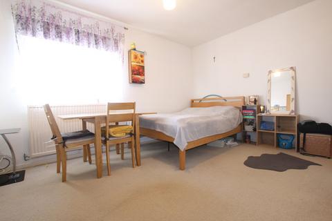 undefined, Colnbrook, Slouh