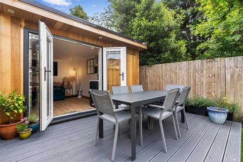 3 bedroom terraced house for sale, Edna Road, Raynes Park SW20