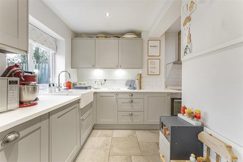 3 bedroom terraced house for sale, Edna Road, Raynes Park SW20