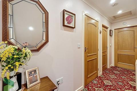 undefined, Clemens Court, Earnsdale Road