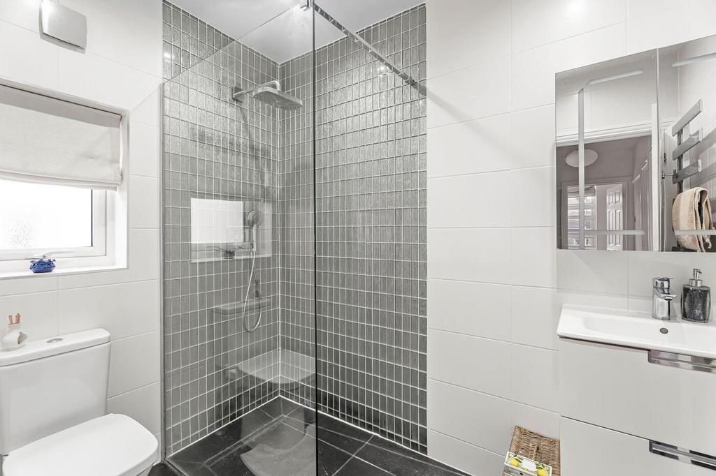 Family shower room