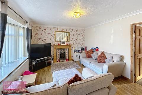 3 bedroom semi-detached house for sale, Blainscough Road, Coppull